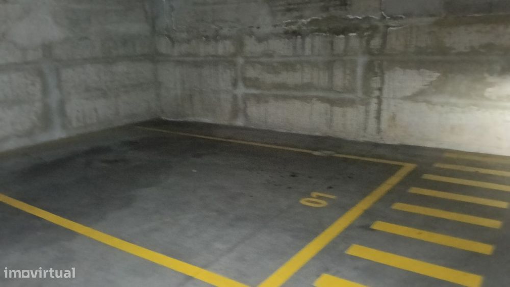 Lugares de Garagem - Parque das Nações