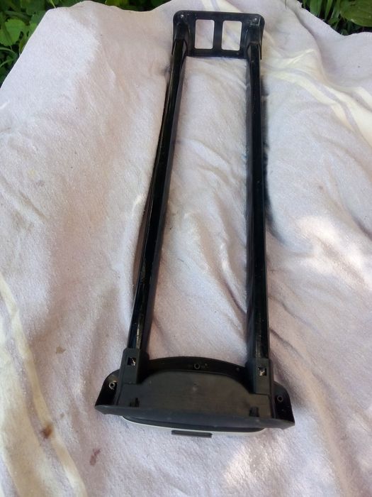 Продам ручку на дорожну вализку 68/16,Б/У,у доброму стані 680/160