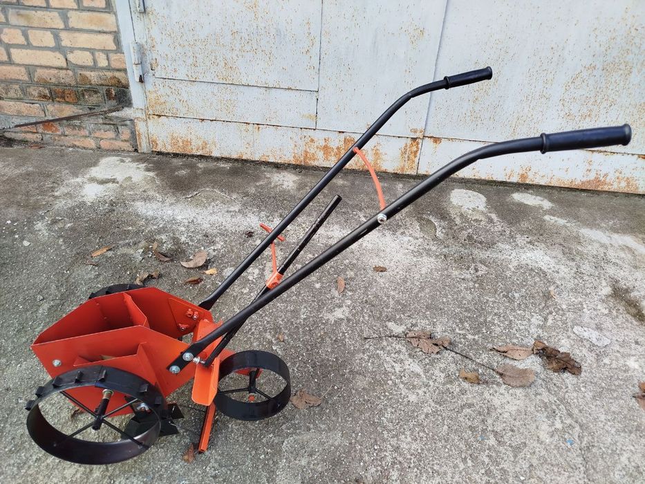 Продам сівалку для цибулі та часнику