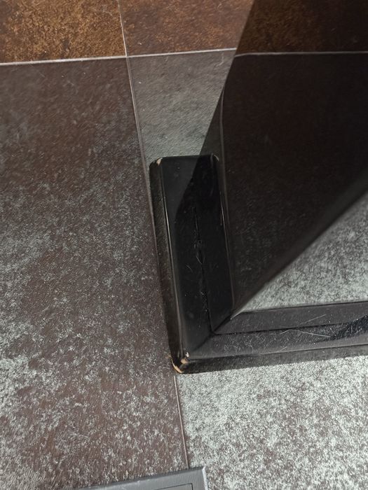 Varias colunas da monitor audio