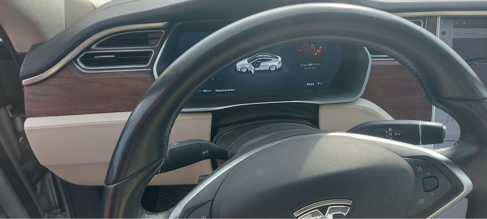 Тесла S 2017 г.