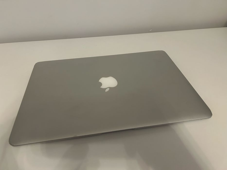 MacBook rok produkcji 2017