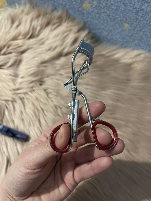 Косметичний набір(туш,щіпці,база)