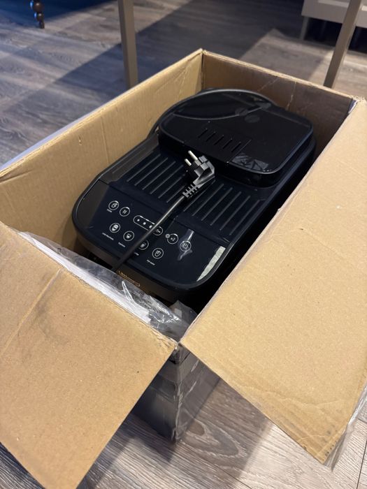 Кавомашина DeLonghi Magnifica EVO