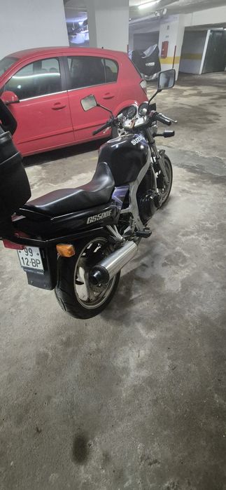 Suzuki GS500E em bom estado