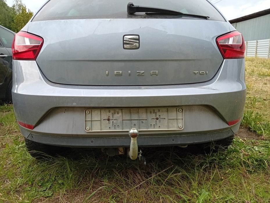 Seat Ibiza 6j po lifcie hak holowniczy