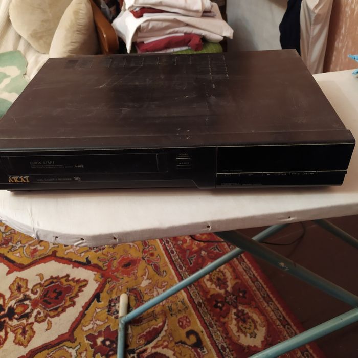 Видеомагнитофон AKAI 425