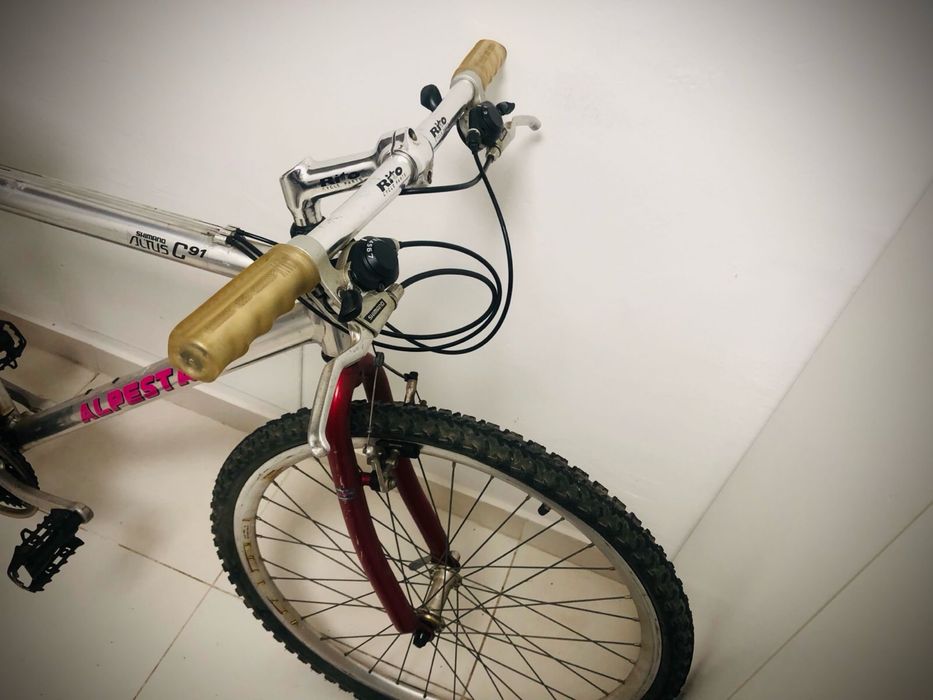 Bicicleta BTT c material shimano