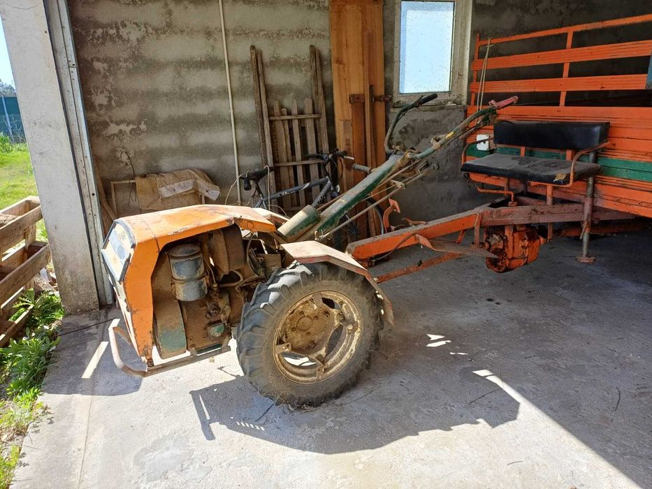 Trator Goldoni 719 com Atrelado – Motocultivador Agrícola