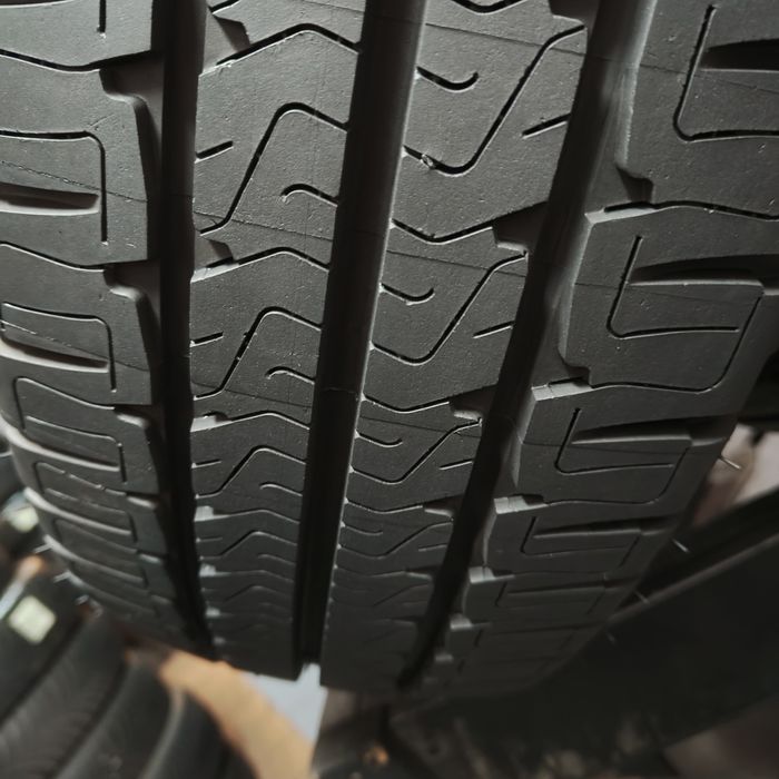 225/75/16 CP Michelin Agilis
