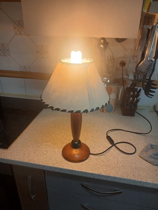 Candeeiro pequeno de mesa de cabeceira