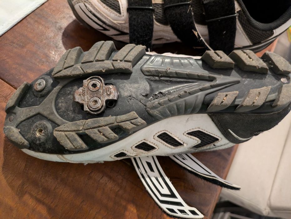Sapatos BTT GES - T41