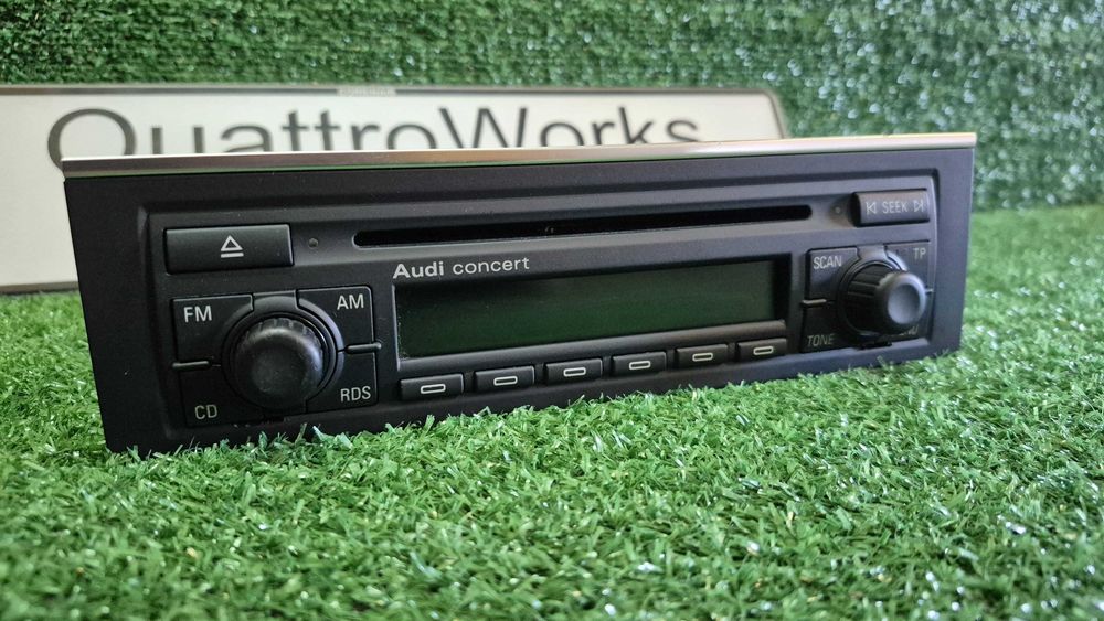 Rádio Original Audi Concert 1DIN Audi A4 B6 B7 8E 8H Ref. 8E0.035186D em Excelente Estado