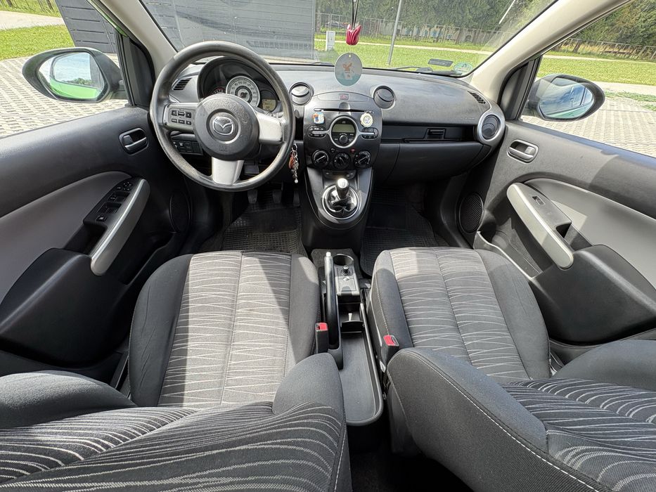 Mazda 2 Rok 2009