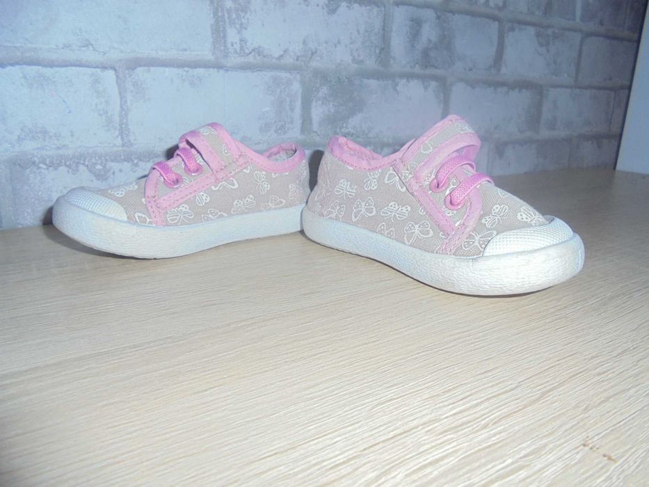 Buty buciki trampeczki trampki kapcie 21