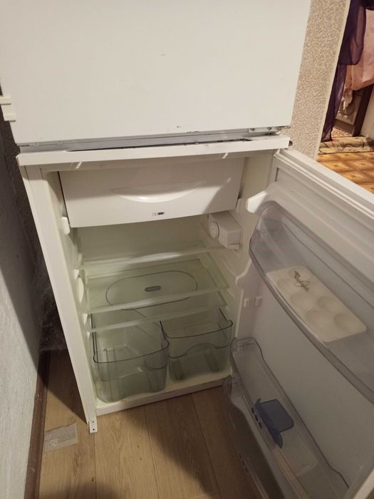 Малі холодильник