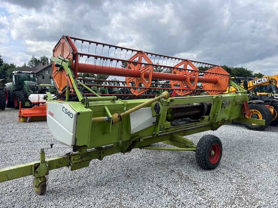 Kombajn zbożowy Claas Avero 240 APS