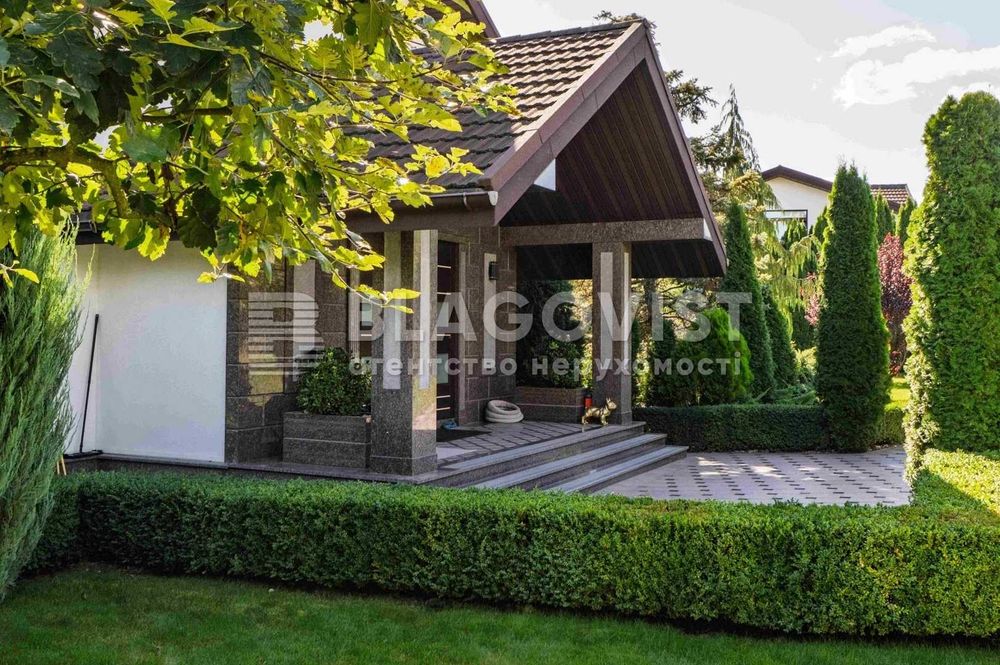 Стоянка БЕЗ % 300м2 Дом с бассейном в закрытом охраняемом КГ