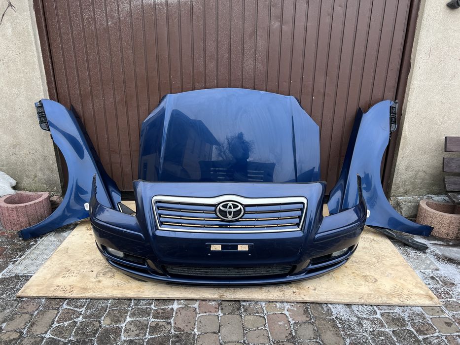 Przód kompletny Toyota Avensis T25 Kod lakieru: 8P4