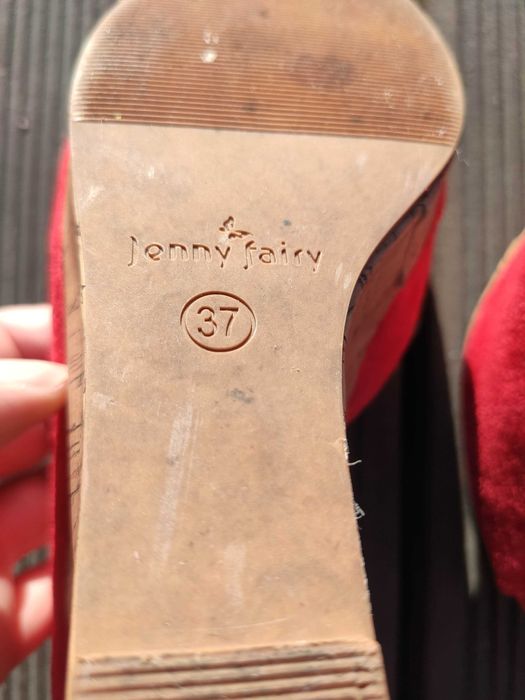 czerwone buty na lato rozm. 37