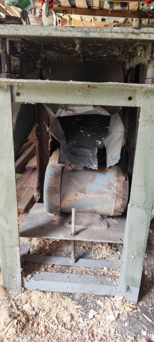 Станок циркулярний