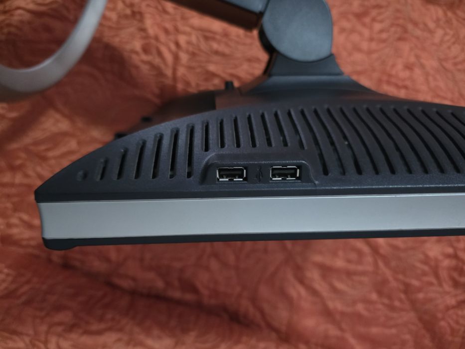 Dois Monitores de 17 e 18 polegadas