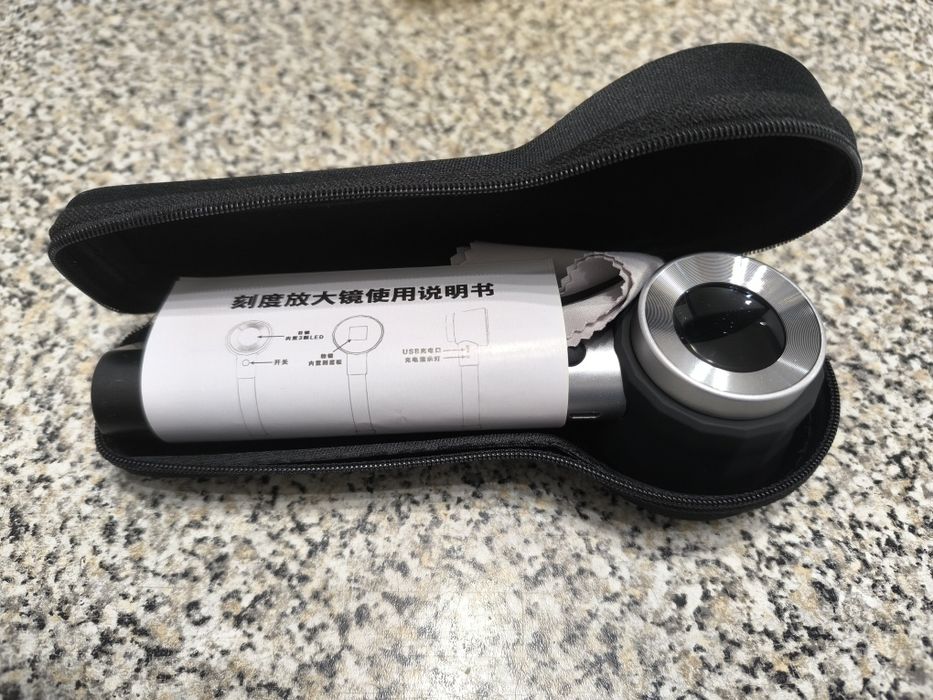 Lupa profissional com luz led