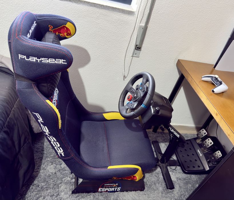 Playseat Evolution Pro  Redbull Racing + g29