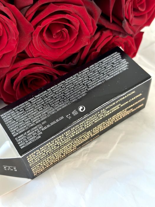 Podklad mac cosmetics studio radiance serum nc17