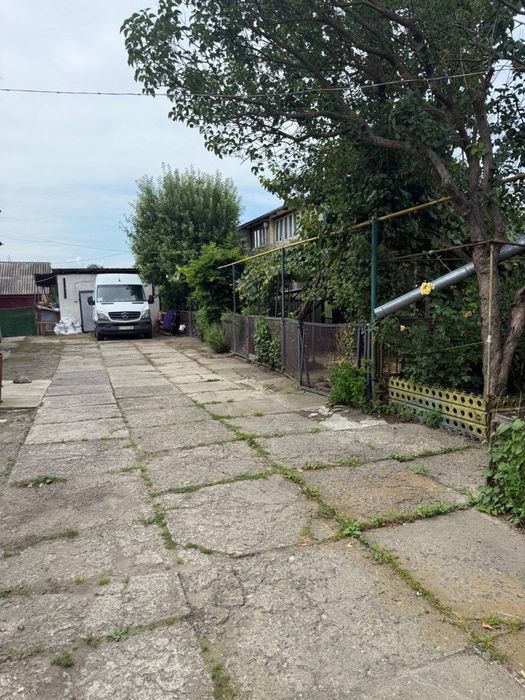 Продається 2-кімнатна квартира в Садгорі