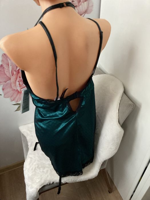 Seksowna halka z miseczkami piękny kolor harness L
