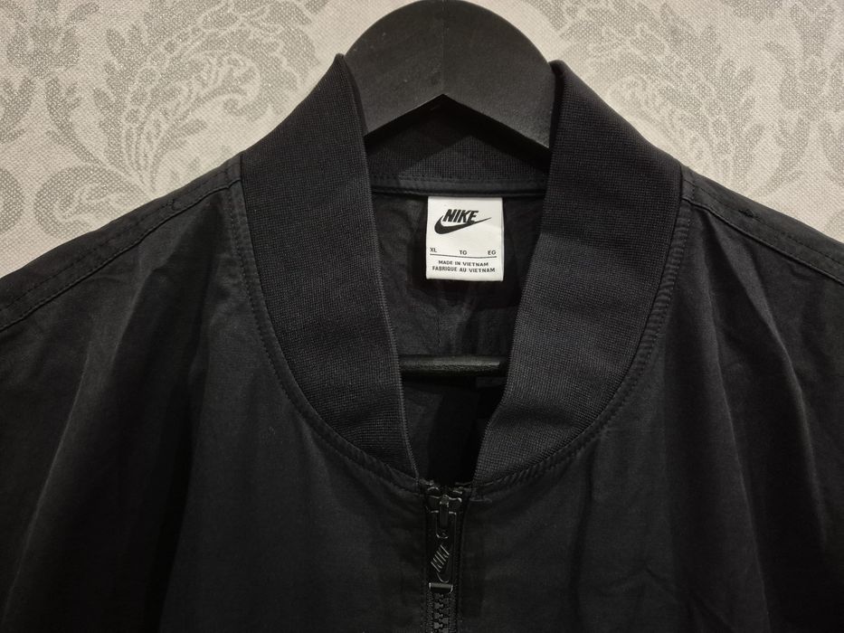 Куртка бомбер Nike Nk Club Wvn Ul Bomber Jkt Black