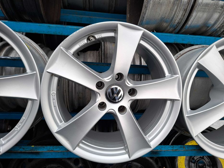 Диски Dezent 5/120 R17 8J ET30 Фольцваген Т5 БМВ .