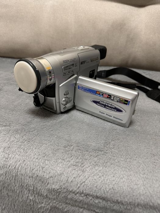 Відеокамера Panasonic VZ17