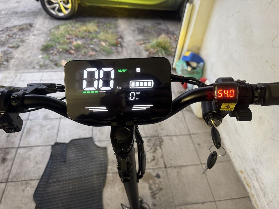 Sprzedam hulajnge elektryczna OOTD T10 jak nowa przebieg Tylko 125 km