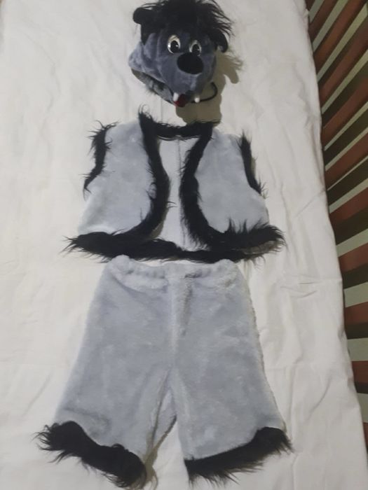 Продам карнавальні костюми оптом