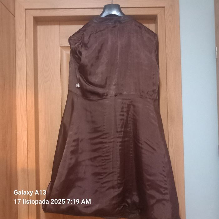 Płaszcz skóra naturalna lekko taliowany