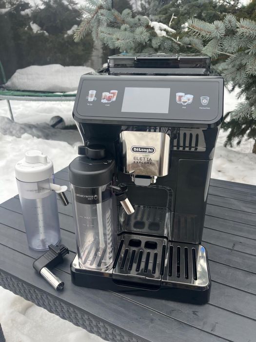 Кавомашина Delonghi Eletta Explore гарантія 2023 рік 4 місяць