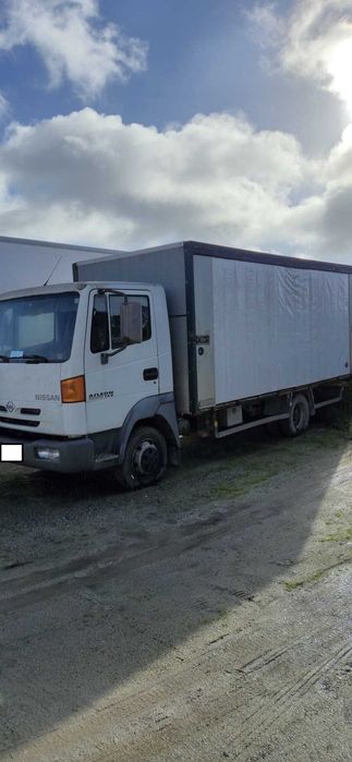Vende-se Veículo Pesado de Mercadorias – Nissan Atleon TK140-80