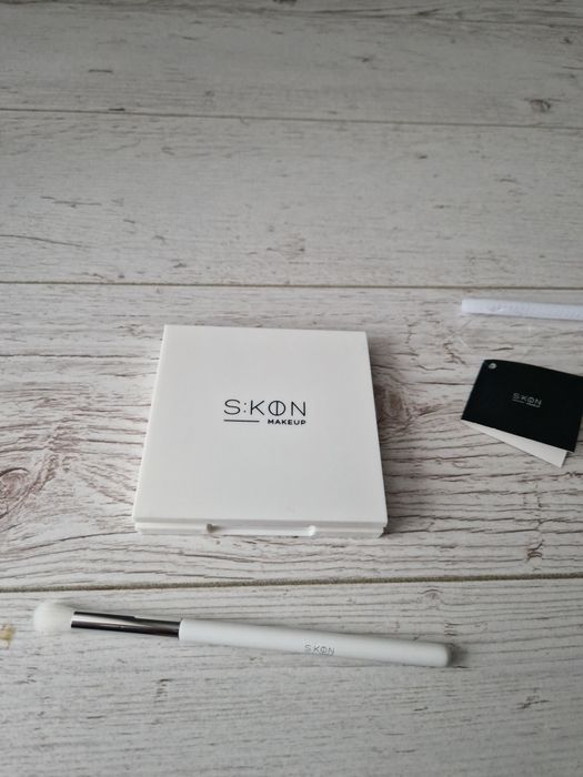 Paleta cieni do powiek z pędzlem zestaw 16 kolorow skon copenhagen