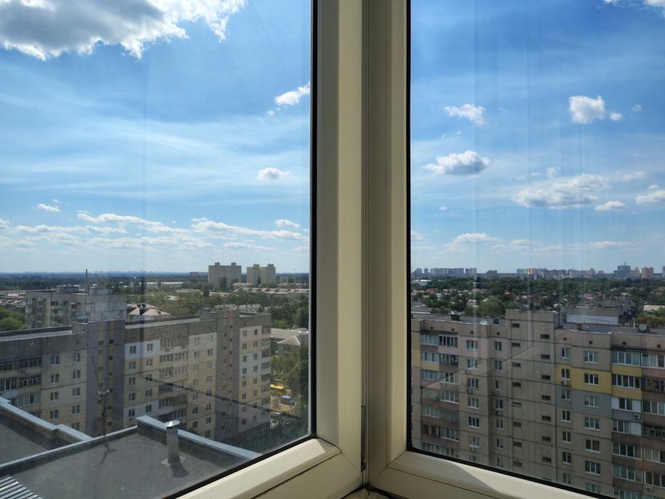 Світла 43м2 квартира-студіо в затишному районі.