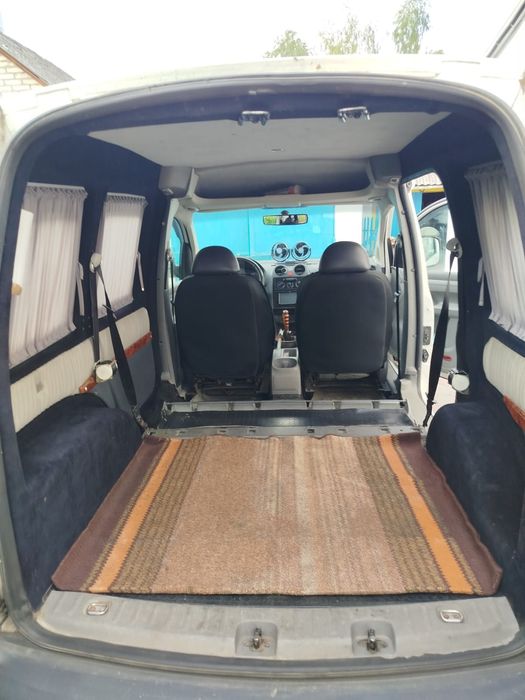 Автомобіль Volkswagen caddy