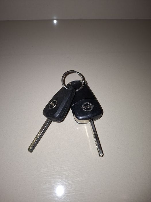 Opel Corsa D Cosmo | 1.2 80 KM | Bogate wyposażenie | 2 komplety kół
