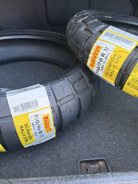Husqvarna svartpilen 401 com muitos extras pneus novos e afinação de valvulas feita