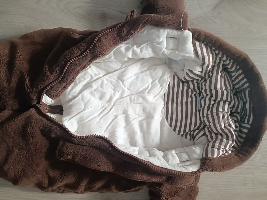 Brązowy misiowy kombinezon dla niemowlaka Cherokee r.56