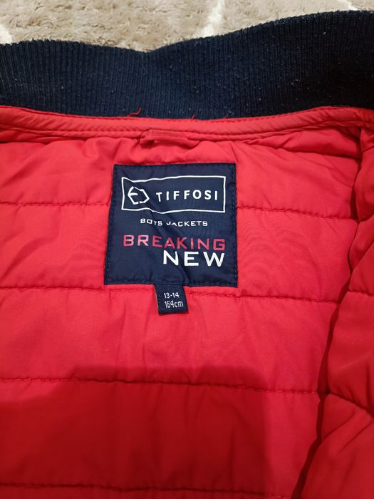 Casacos e coletes para  menino