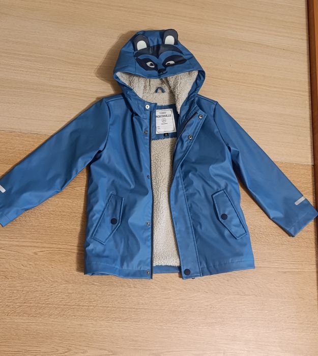 Симпатична демісезонна куртка