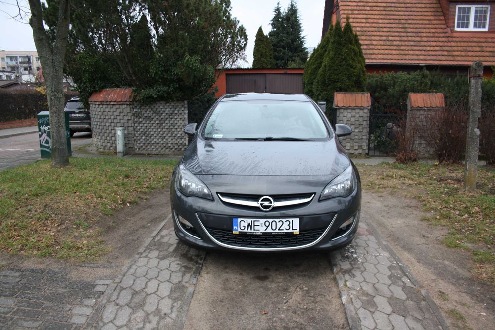 śliczna astra 1.4T,hatchback,2014r,5drzwi