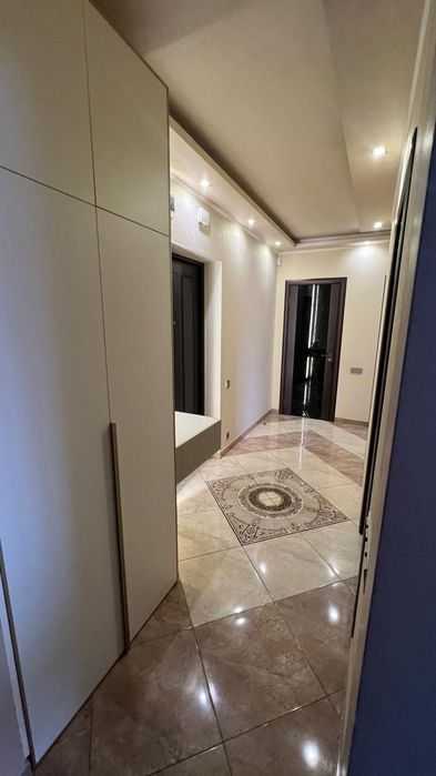 Продаж 2- кімнатної квартири по вулиці Кн. Ольги 4/9 ц, 62 м/кв, кімна