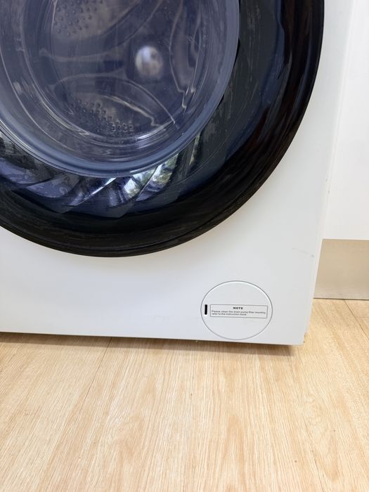 Máquina de lavar e secar roupa